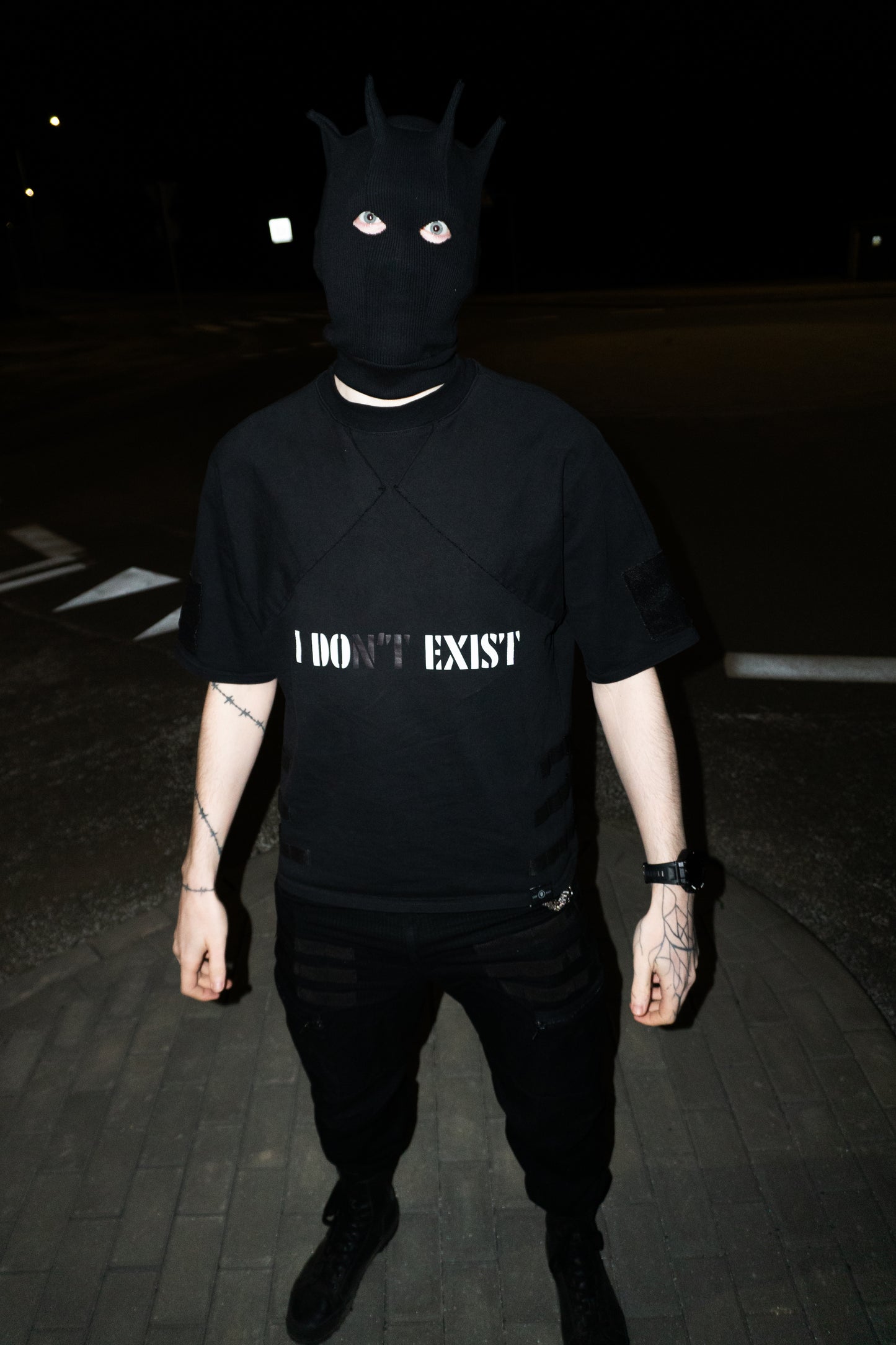 SLIGHTLY DISAPPOINTING T-SHIRT 1.0 - I DO*N'T* EXIST