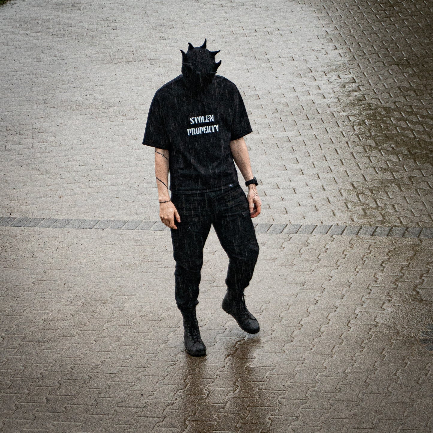 SLIGHTLY DISAPPOINTING T-SHIRT 1.0 - STOLEN PROPERTY